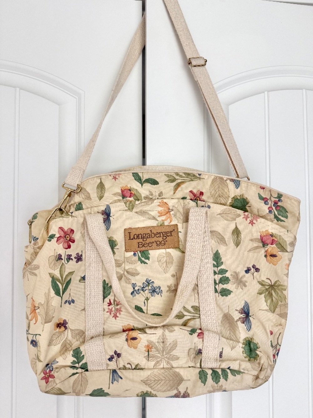 Longaberger Bee '99 Floral Weekender Travel Tote Bag w/ Matching Zip Pouch
